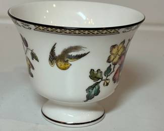 C22 - $250 Set. Wedgwood Bone China England "Swallow" Pattern. 8 - Dinner Plates 10.75". 8 - Salad Plates 8". 8 - Bread Plates 6". 8 - Saucers 5.75".