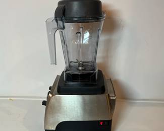 C45 - $250. Vitamix Professional Series 750 Blender.