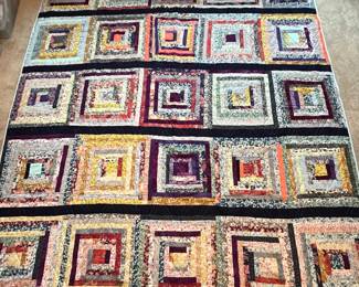 Q6 - $140. Like New Quilt. Measures 92" x 105" (Between Queen / King Size)