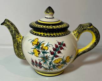 C31 - $200. "Broom & Heather" Quimper. 2 - Dessert Plates 8.5". 2 - Saucers 6". 2 Tea Cups - 5" x 2.25". 1 Cream & Sugar. 1 Tea Pot 8.5" x 5.5".