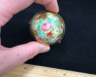 J18 - $50. Hand painted Egg Trinket Box - believed to be Limoges. Unmarked.