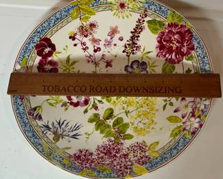 C26 - $75. Millefleurs by Isabelle De Borchgrave. Pasta Bowl/Serving Bowl. Measures 12" x 2" tall.
