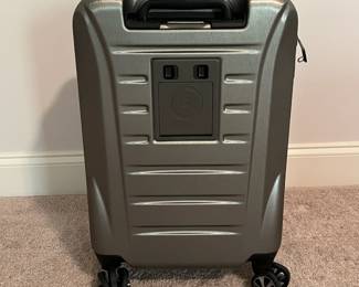 C97 - $350 PAIR. Sky Valet Hard Sided Luggage in very good condition! Includes the 22" *Smart* Carry On (wireless charger, USB Ports, Bluetooth TSA lock & removable battery pack) & Large 29" Luggage both with "shark" wheels.