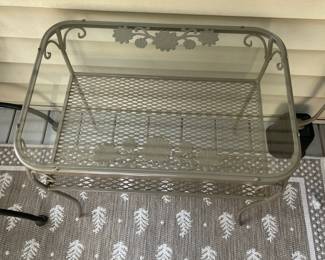 C116 - $125. Wrought Iron End Table. Measures 17" x 25" x 24" tall. Very good condition. No name.