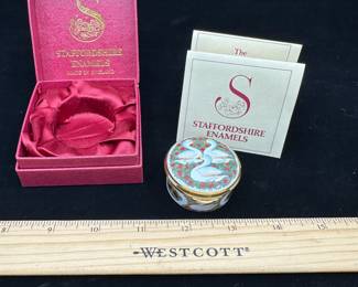 J8 - Staffordshire Enamels Hinged Lidded Trinket Box. Christmas 1990. Limited Edition #166/1000.