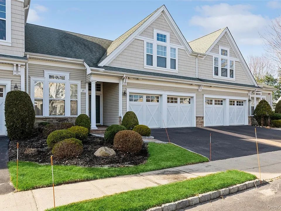 LAKE GROVE ESTATE HOME