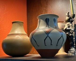 Coriz and Gongales vases