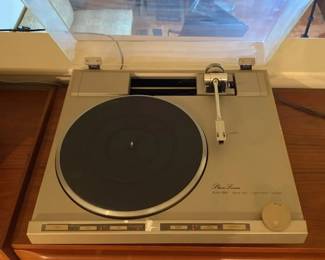 008 Phase Linear Model 8000 Turntable