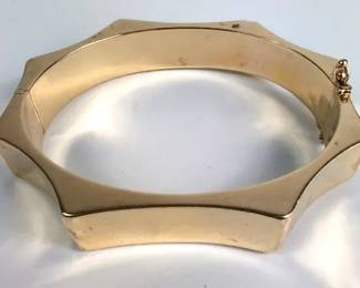 14K Yellow Gold Scalloped Hinge Bracelet