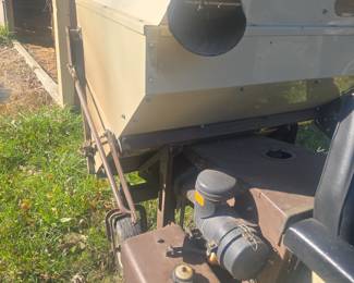 Grasshopper 721 Zero turn mower with bagger 62 inch cut only 906 hours