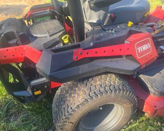 Toro Zero turn mower 60 inch with only 225 hours