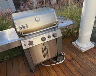 Genesis Weber Natural Gas Grill