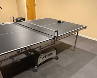  Stiga Ping Pong Table