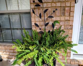 #77A+#77B  Planter w/Crest   $75 each