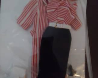 Roman Holiday Outfit with original compact