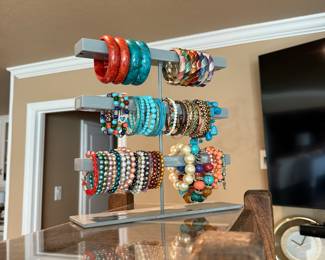 Bracelets, freshwater pearls