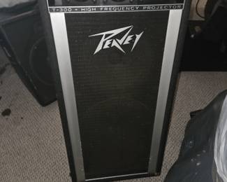Peavey T-300 ampliers
2 available