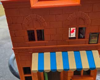 Sesame Street collection....set opens up and shows inside