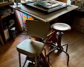 Drawing table