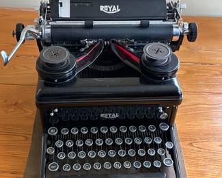 Royal typewriter 