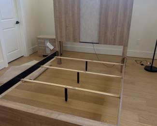 Bedroom set 5 pieces ($1500)