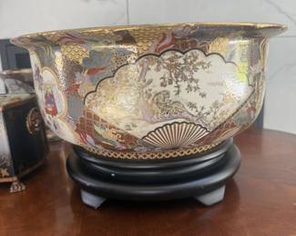 Chinese Satsuma Porcelain Bowl with base