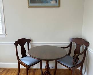 Cherry Tilt-top Table w/Glass Top