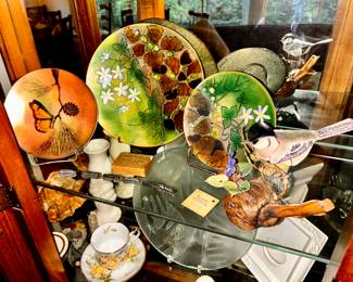 Brumm enamel plates and bird!