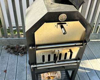 Outdoor pizza oven!