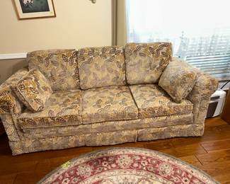 Nice, upholstered sofa 