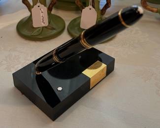 MONTBLANC Meisterstuck #149 Fountain Pen 14kt Gold + Stand, Made in West Germany. Ink and a few misc accessories are included. 