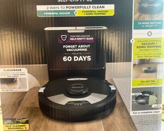 Shark Ultra robot (like new)