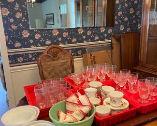 Lots of glassware, Jadeite mixing bowl, Vintage Federal Ovenware, Milk Glass Mixing Bowl set,