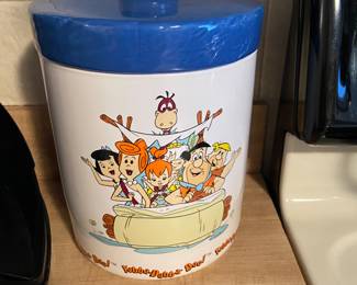 Flintstones vintage cookie container (small chip in top)