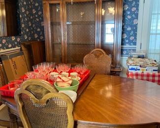 Great dining table with extra leaves and four chairs. Buffet hutch is emptied out and ready for a new home.