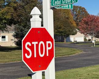 Make the second right after entering the condo association đ