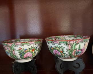 Chinese Rose Medallion bowls