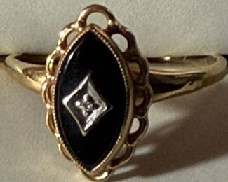 14 K Black Onyx
