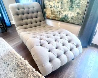 Tufted Chaise 
