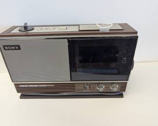 Several vintage working clock radios