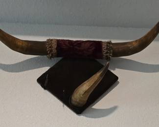 Vintage Horn Mount
