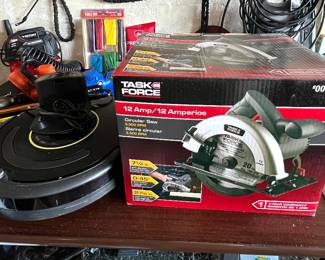 Great garage and it’s Full!!!! many items brand new !!