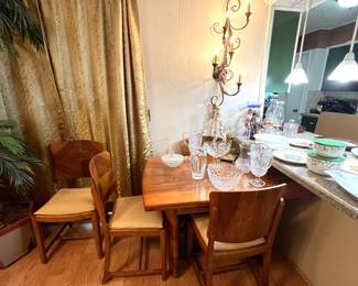 Dinette with 4 Chairs