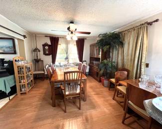 View of Dining Room
Dining Room Table with 6 Chairs and 2 Leafs