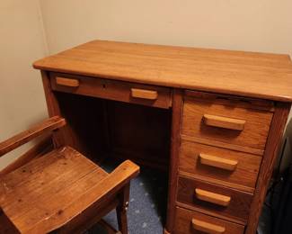 Vintage 40s child Student desk