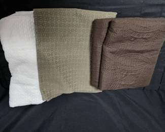 CT430Bedding mystery lot