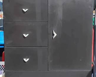 BR107Solid Black Modern Dresser