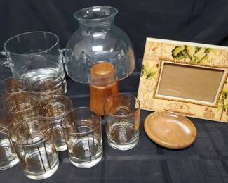 BR116Mid Century Tiki Bar