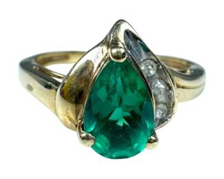 10kt Yellow Gold Imitation Emerald and White Topaz Ring