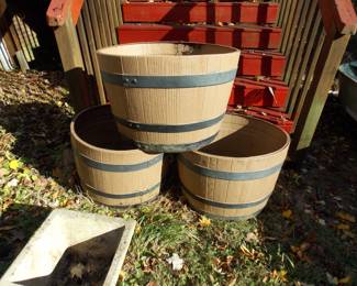 3 large plastic pots